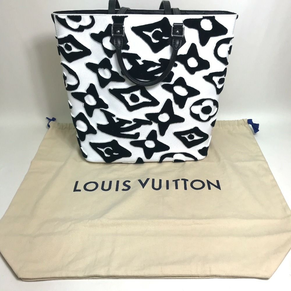 LOUIS VUITTON ルイヴィトン M45567 タフテッドモノグラム LVXUF カバ  